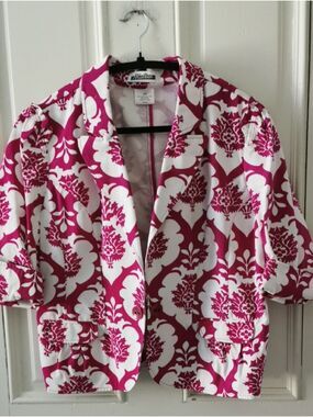 Womens Vintage Midtown Pink/White Floral Damask Print  Blazer Jacket. Size L